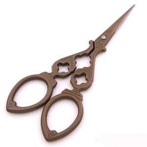 กรรไกรตัดหนังกำพร้าสแตนเลสสไตล์วินเทจเรโทร ใบมีดตรงคม ทนทาน ด้ามจับเหล็ก ดีไซน์เรียบง่าย รับสกรีนโลโก้ - Product Image 4