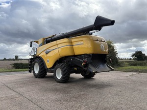 Moissonneuse-batteuse d'occasion et Hollandd CX8.70 à vendre - Product Image 6