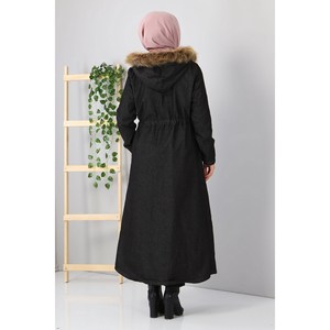 Chaqueta Larga de Mezclilla Bordada con Detalles Intrincados - Product Image 5