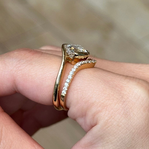 Anillo de moissanita de compromiso de Plata de Ley 925 Premium con corte brillante VVS2 Calidad Estilo de moda Venta al por mayor Precio más barato - Product Image 2