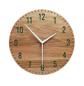 Horloge murale la plus vendue avec une finition en laiton durable ou élégante et parfaite pour une utilisation dans un décor rustique ou de ferme - Product Image 6