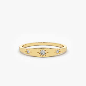 Anillo Apilable Starlit con Tres Diamantes, 0.06 Ctw, Color G, Claridad SI, Oro Sólido de 14K, Engaste de Estrella, Pieza para Uso Diario, Ideal para Regalo - Product Image 2