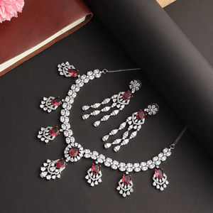 Elegante conjunto de collar nupcial AD para mujer con pendientes a juego disponibles a precios de exportación desde la India - Product Image 3