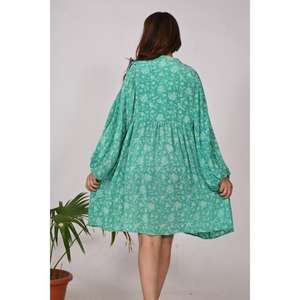 Vestido bohemio de seda crepé indio hecho a mano, suave, ligero y elegante, ropa de fiesta inspirada en el diseñador para mujeres con estilo - Product Image 5