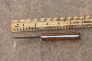 Couteau de chasse en acier au carbone haut de gamme avec manche en bois Couteau de chasse en acier damas forgé à la main personnalisé - Product Image 3