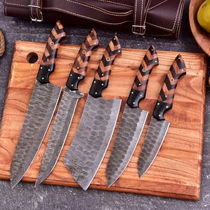 Ensemble de couteaux de chef sur mesure de qualité supérieure, manche en bois avec lame gravée en acier Damas, matériau solide, faible MOQ - Product Image 2