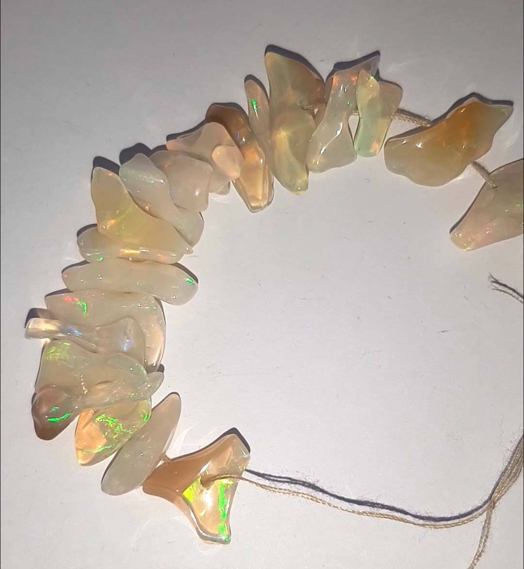 เช่นเดียวกับภาพ