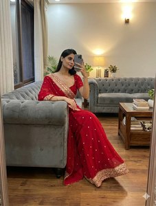 Sari indien traditionnel brodé de longueur au sol pour les mariages, les festivals, les rassemblements familiaux, artisanal indien pakistanais - Product Image 2