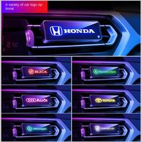 Diffuseur de parfum solide pour voiture rechargeable par USB, en plastique, avec logo personnalisable, clip de ventilation, capsule longue durée