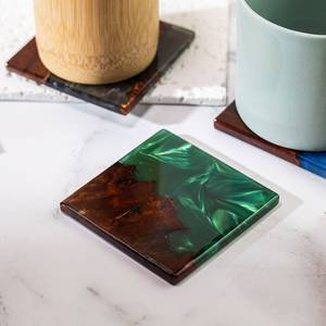 Ensemble de sous-verres en bois et résine de haute qualité avec artisanat de qualité supérieure, idéal pour la décoration de table de luxe et les repas élégants - Product Image 6