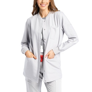 Blouses médicales pour femmes en tissu doux de haute qualité, vente en gros OEM, confortables, avec logo et couleur personnalisables, protection chirurgicale pour infirmières - Product Image 1