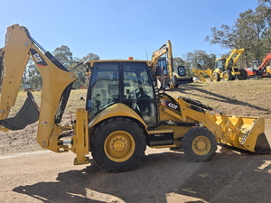 Chargeuse-pelleteuse 4x4 d'occasion 420F avec moteur FPT, capacité de charge nominale de 15 tonnes, accessoires inclus, à vendre - Product Image 3