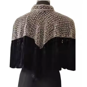 Robe de mariée courte vintage modeste, grande taille, avec poncho géométrique superposé, broderie et sequins, respirante, pour l'automne et le printemps - Product Image 2