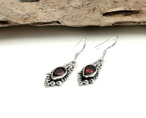 Boucles d'oreilles en pierres précieuses grenat Bijoux pour femmes Bijoux en argent style bohème Boucles d'oreilles en argent sterling 925 Tendance Boucles d'oreilles faites à la main Cadeau pour elle - Product Image 2