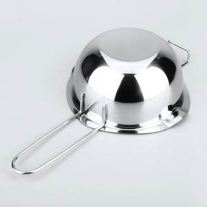 Tazón de acero inoxidable duradero para cocinar, mezclar y servir alimentos con un aspecto pulido de primera calidad. - Product Image 4