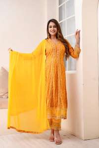 Ensemble haut et pantalon en rayonne brodés et imprimés de haute qualité et en rayonne de créateur, ensemble Dupatta entièrement cousu prêt à porter - Product Image 4