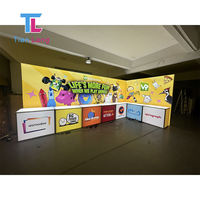 Pantalla de mesa comercial portátil de 8 pies Marco de aluminio fácil de montar con iluminación SEG Fondo LED para ferias comerciales