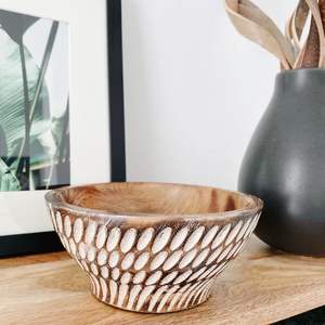 Bol en bois sculpté à la main de luxe |   Bol décoratif et de service en bois massif de qualité supérieure - Product Image 2