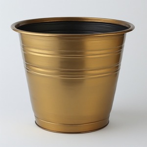 Pot d'arrosage antique en laiton doré avec détails martelés lisses, parfait pour les maisons traditionnelles, coin jardin décoratif - Product Image 6