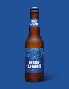 Cerveza Lager Bud Light, Paquete de 30 (Latas y Botellas de 12 Onzas Fluidas), 4.7% de Contenido de Alcohol - Product Image 3