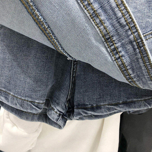 Pantalones cortos de mezclilla clásicos para mujer, pantalones vaqueros azules de cintura alta, botón recto, desgastado, rasgado, informal, moda de verano, aspecto de estilo callejero - Product Image 5