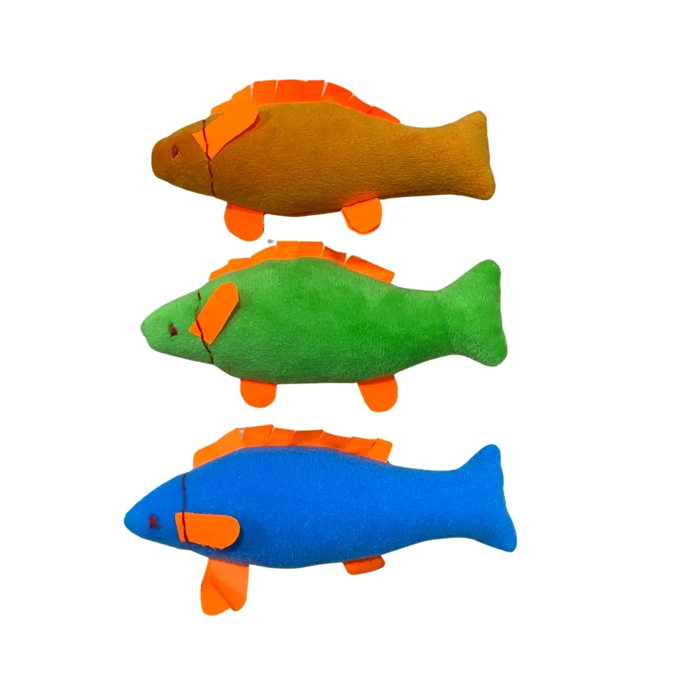 Wholesale Different Luxury Carp Shaped Interactive Plush Dog Chew Pet Toy Dog Toys Teething Toy Bite Resistant