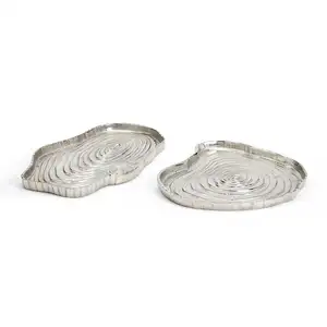 Set Of 2 Tree Ring Serving Tray An Eye Catching Focal Piece Has A Wonderfully Organic Shape Perfect For A Bar Or Serving As Well