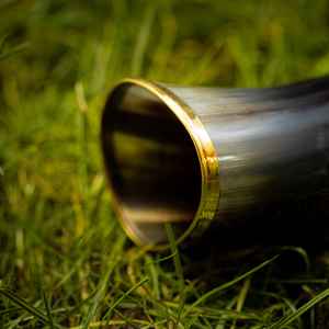 Corne à boire viking gravée de loup, faite à la main, style amour, tasse à bière nordique, étanche, taille personnalisée, cadeau de collection - Product Image 4