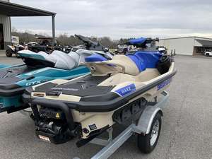 Nuevo Jet Ski Sea-Doo Wake Pro 230 2026 con 226-300HP, 3 Asientos y Construcción de Fibra de Vidrio - Product Image 3