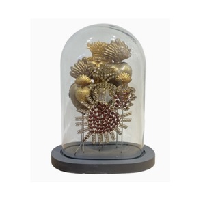 Coeurs sacrés en métal fini antique sur piédestal en bois avec cloche en dôme en verre pour cadeau et décoration catholique - Product Image 2