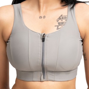 T-shirt de yoga personnalisé à ourlet en U pour femmes haut de fitness à épaules creuses léger respirant imperméable recyclable devant - Product Image 5