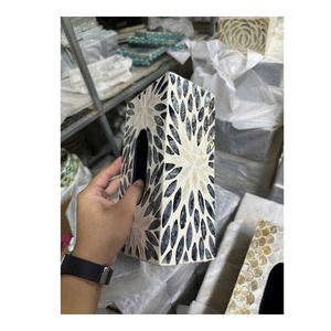 Porte-serviettes rectangulaire en rotin fait main avec couvercle en céramique bleue en forme de lotus, boîte de rangement tissée et décoration d'intérieur, boîte à mouchoirs - Product Image 3