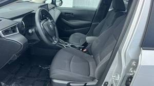 Toyota Corolla LE CV Automatique 2022 avec toit ouvrant panoramique en cuir - Product Image 3