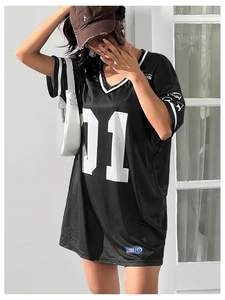 เสื้อเจอร์ซีย์ฟุตบอลคอวีขนาดใหญ่พิเศษเสื้อ Y2k แนวสตรีทสวมใส่สบายทันสมัย - Product Image 2