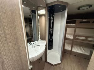 Compre Caravanas y Remolques de Viaje Usados de Eje Doble y Eje Simple, Listos para Enviar, Baratos y Limpios, Caravanas y Remolques Usados 2023 - Product Image 6