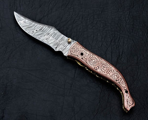 Couteau de poche damassé fait à la main/couteau pliant avec gaine en cuir idéal pour les cadeaux ou un usage quotidien - Product Image 5