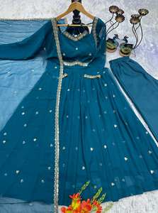 Tenue Anarkali ethnique indienne classique pour femmes - Product Image 2