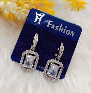 Nuevo pendiente de diamante americano brillante estilo étnico de moda para ropa informal y de oficina joyería de mujer India hecha a mano en la India - Product Image 2