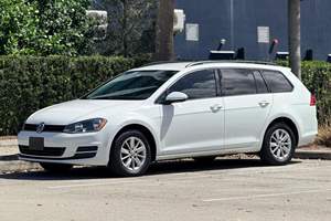 Volkswagen Golf SportWagen S 2016 d'occasion en excellent état, sans réserve, turbo 4 cylindres, provenance sud, blanc pur, non modifiée - Product Image 3