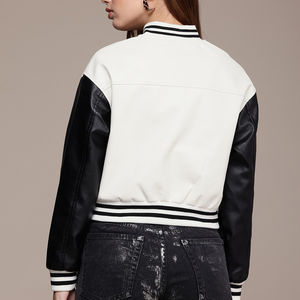 Veste universitaire en cuir pour femmes d'approvisionnement d'usine coupe confortable taille XL longue longueur conception personnalisée-disponible couleur noir et blanc - Product Image 4