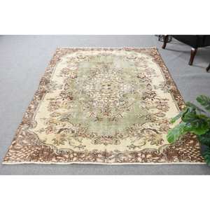 Alfombra turca Vintage de 5,4x7,8 pies, alfombra verde de lana Beige para sala de estar, respaldo de látex, Patchwork Aubusson para pasillo - Product Image 1