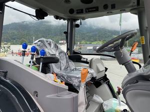 รถแทรกเตอร์ล้อยางสำหรับการเกษตรกำลังสูง 4 ล้อขับเคลื่อน 100 แรงม้า พร้อมเกียร์และเครื่องยนต์ - Product Image 5