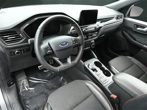 Ford Escape ST-Line 2024 con Volante a la Izquierda - Product Image 4