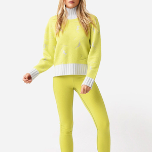 Suéter de mujer bordado personalizado 2025, ropa fina de cuello completo para exteriores para otoño e invierno con logotipo frontal - Product Image 3