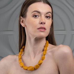 Collier en résine époxy de haute qualité pour femmes et filles bijoux de mode avec perles de perles meilleur collier en résine polie en vente - Product Image 4