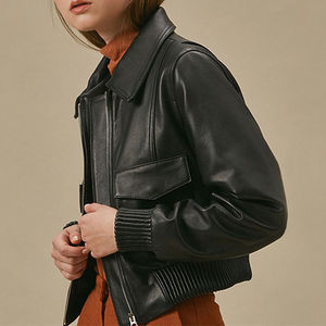 Chaqueta de Cuero para Mujer de Alta Calidad Profesional, Diseño Moderno, Material Transpirable, Cierre de Cremallera, Oferta de Invierno - Product Image 5