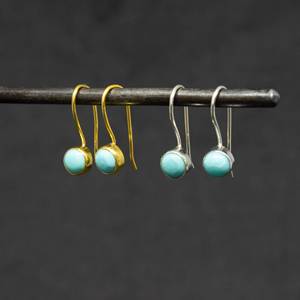 Boucles d'oreilles élégantes en argent sterling massif 925 petites pierres précieuses turquoise pierre de naissance de décembre pour les fêtes beaux nouveaux derniers cadeaux - Product Image 1