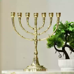 Estilo antiguo Religioso Acabado en oro Clásico Menorah Hanukkah Menorah judía 7 Brazo Menorah 9 Brazo Hanukkah Venta al por mayor Precio barato - Product Image 4