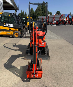 Mini-excavatrice sur chenilles U10-5 de couleur rouge, capacité de la benne de 0,12 m³, moteur, boîte de vitesses, marque de moteur pour - Product Image 4