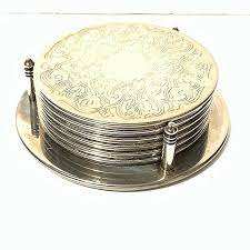 ถาดรองแก้วอลูมิเนียมแท้สำหรับตกแต่งโต๊ะและอุปกรณ์เสริมถาดรองแก้วอลูมิเนียมพร้อมขาตั้งไม้สำหรับการผลิตจากอินเดีย - Product Image 4